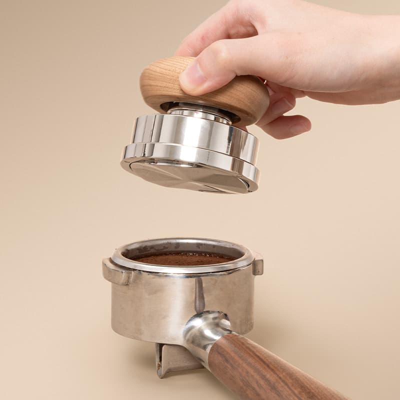 PUCKS GRAVITY DISTRIBUTOR 58.4MM WOOD DISTRIBUIDOR DE CAFÉ